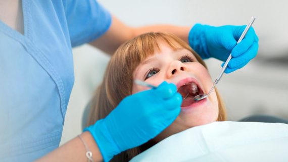 ¿Cuándo se lleva a cabo la reconstrucción de una muela?