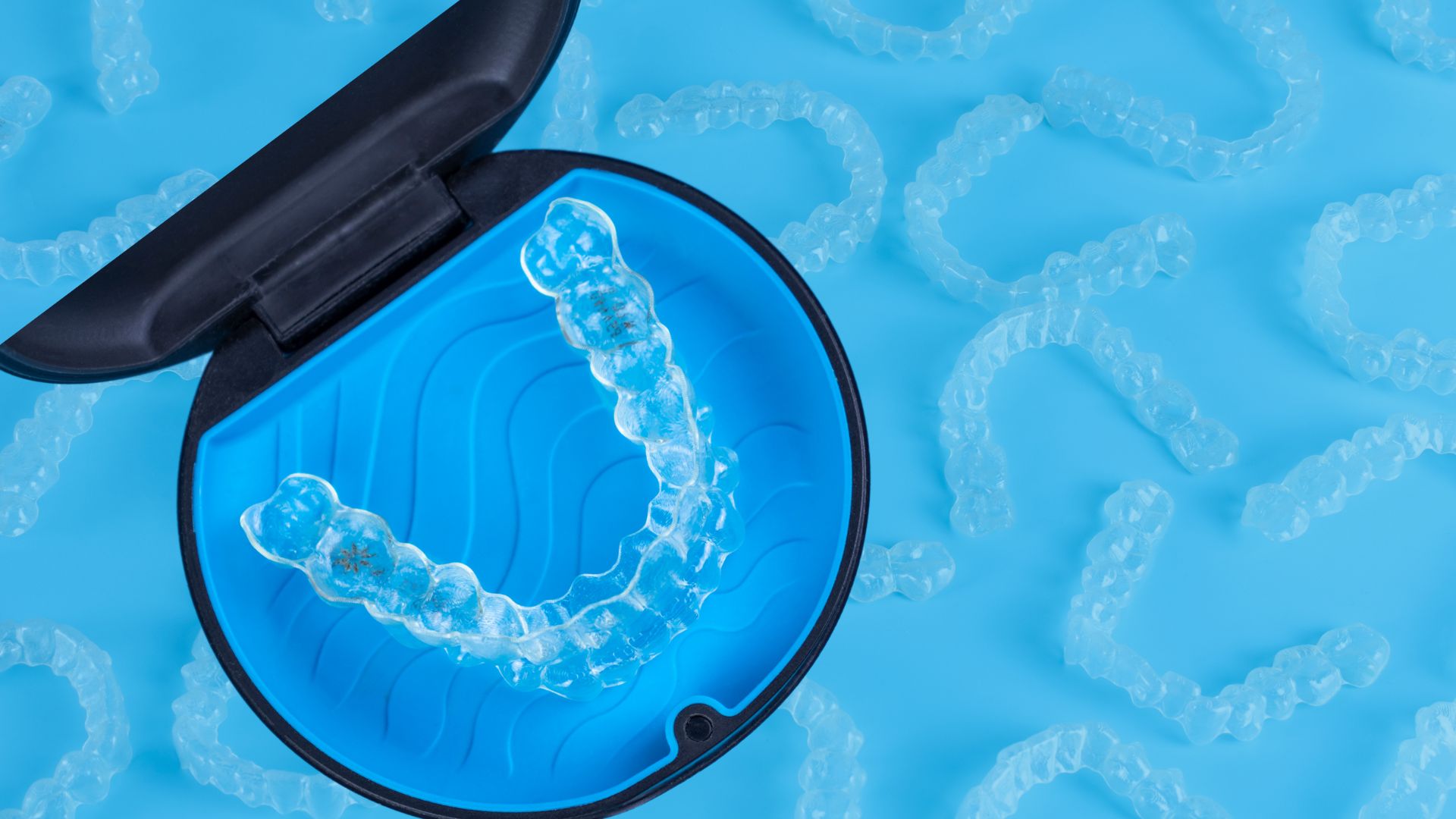 ortodoncia invisible invisalign en su caja